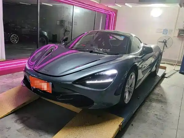 McLaren 720S 2020
