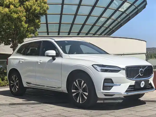 Volvo XC60 2022