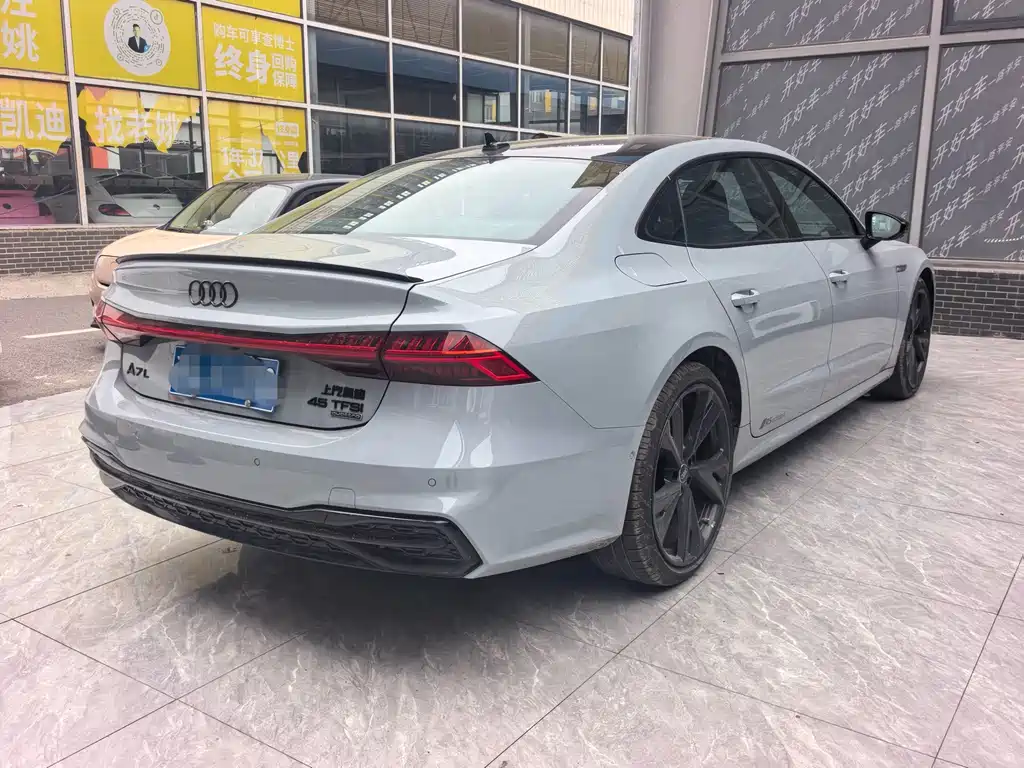 Audi A7L 2025 — фото 2