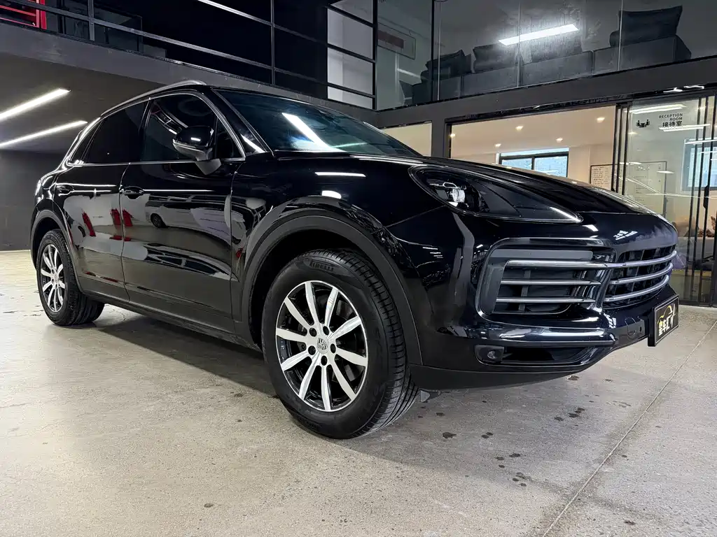 Porsche Cayenne 2018 — фото 3
