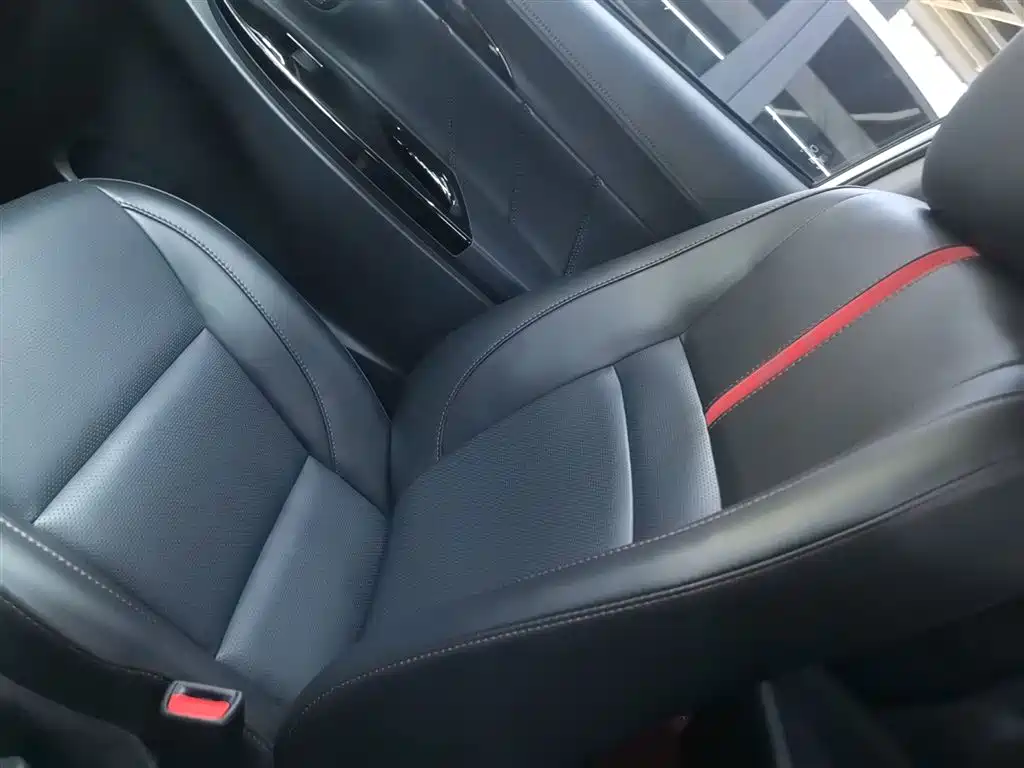 Toyota Yaris L 2021 — фото 4