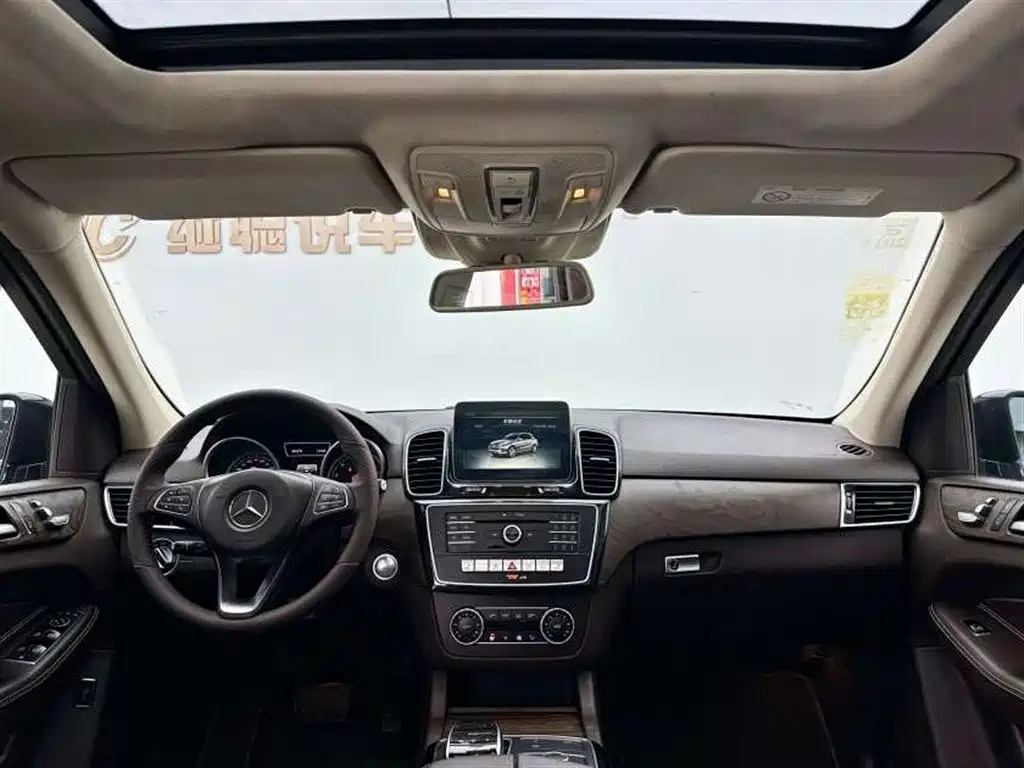 Mercedes-Benz GLE 2017 — фото 8
