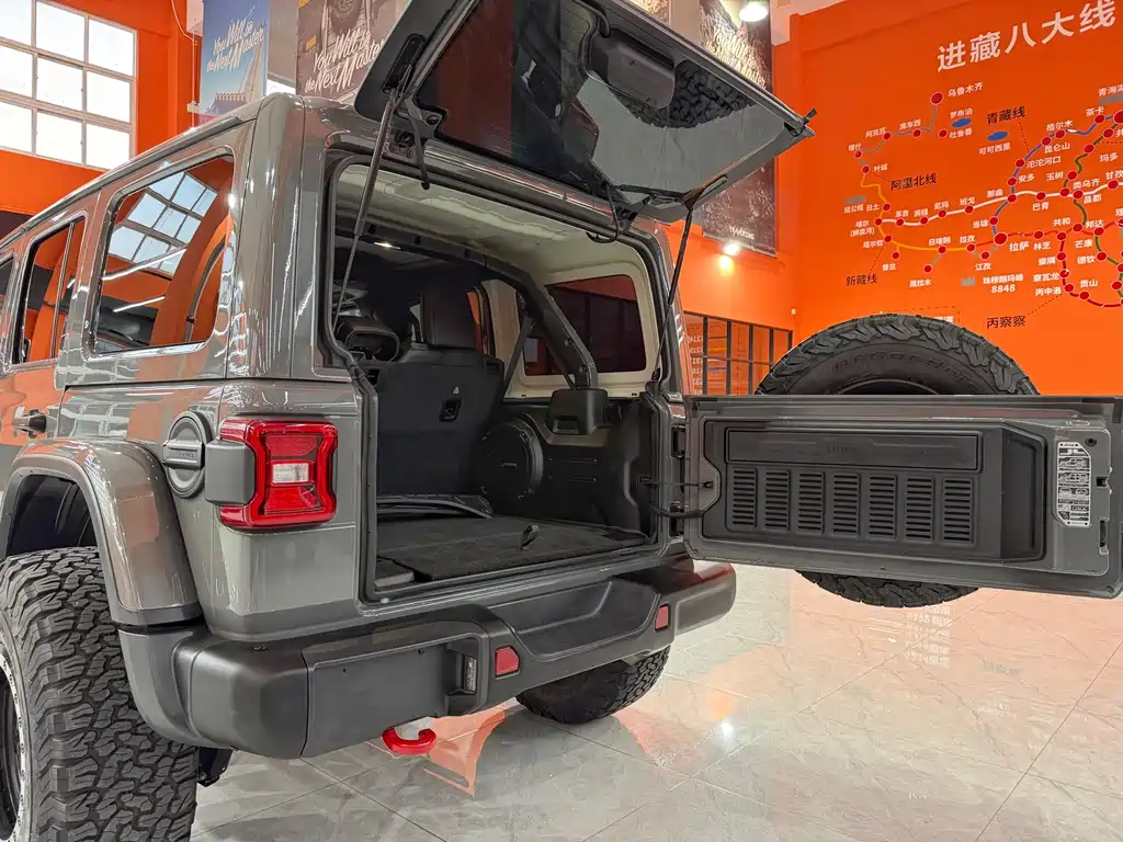 Jeep Wrangler 2023 — фото 21