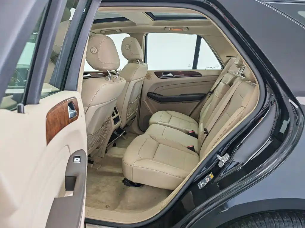 Mercedes-Benz M-Class 2015 — фото 15