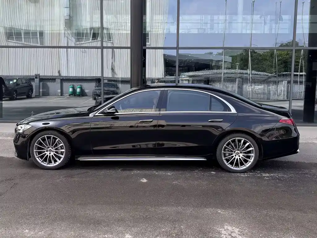 Mercedes-Benz S-Class 2024 — фото 2