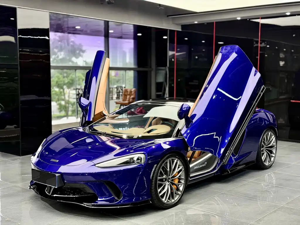 McLaren GT 2023