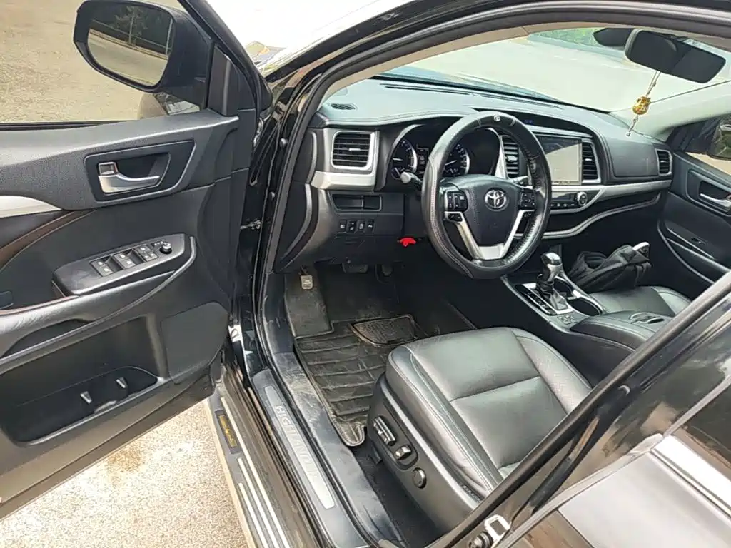 Toyota Highlander 2019 — фото 16