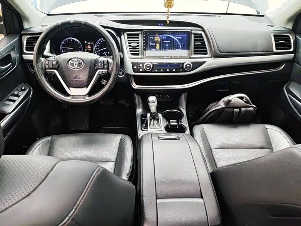 Toyota Highlander 2019 — фото 10