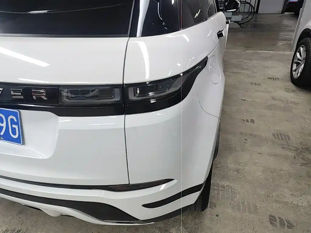 Land Rover Evoque 2022 — фото 8