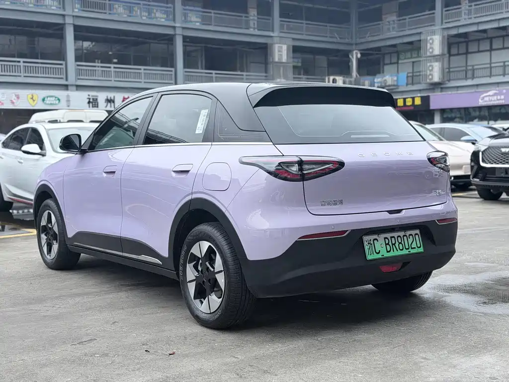 Geely Galaxy Starwish 2025 — фото 4