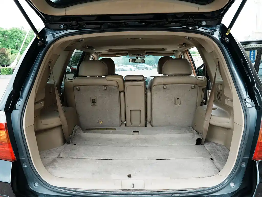 Toyota Highlander 2011 — фото 13