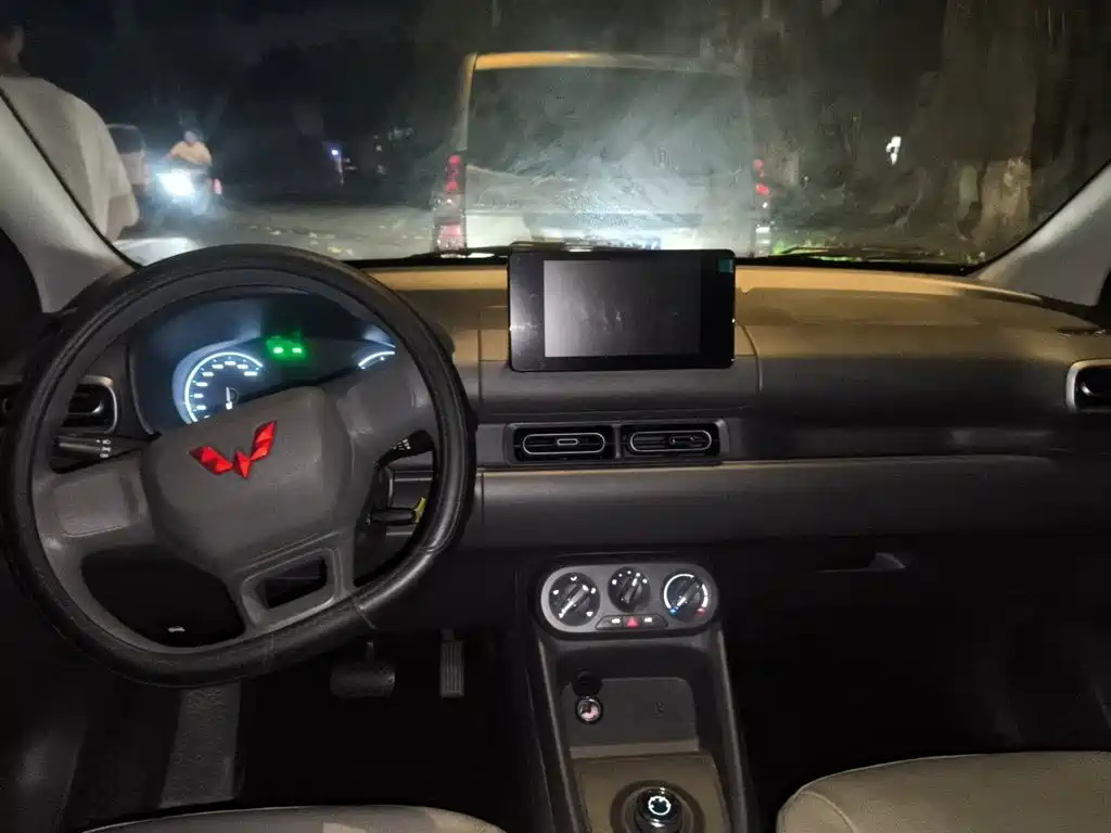 Wuling Hongguang New Energy 2025