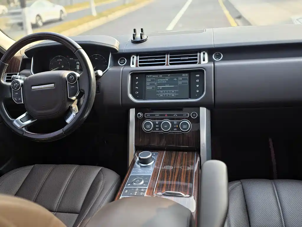 Land Rover Range Rover 2017 — фото 11