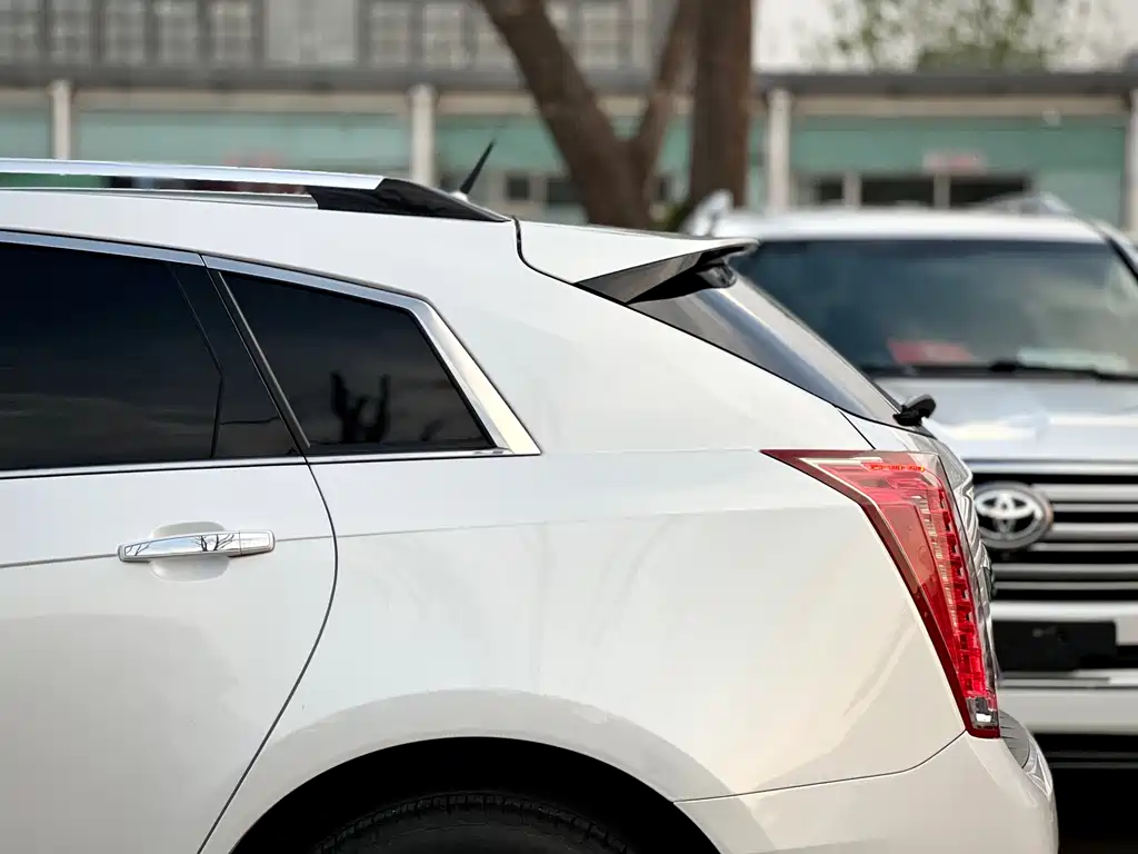 Cadillac SRX 2013 — фото 40