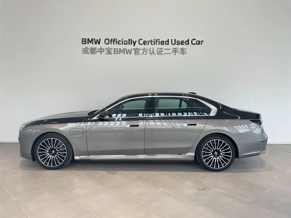 BMW i7 2024 — фото 2
