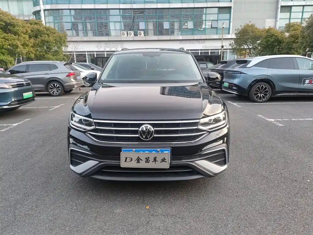 Volkswagen Tiguan L 2021 — фото 2