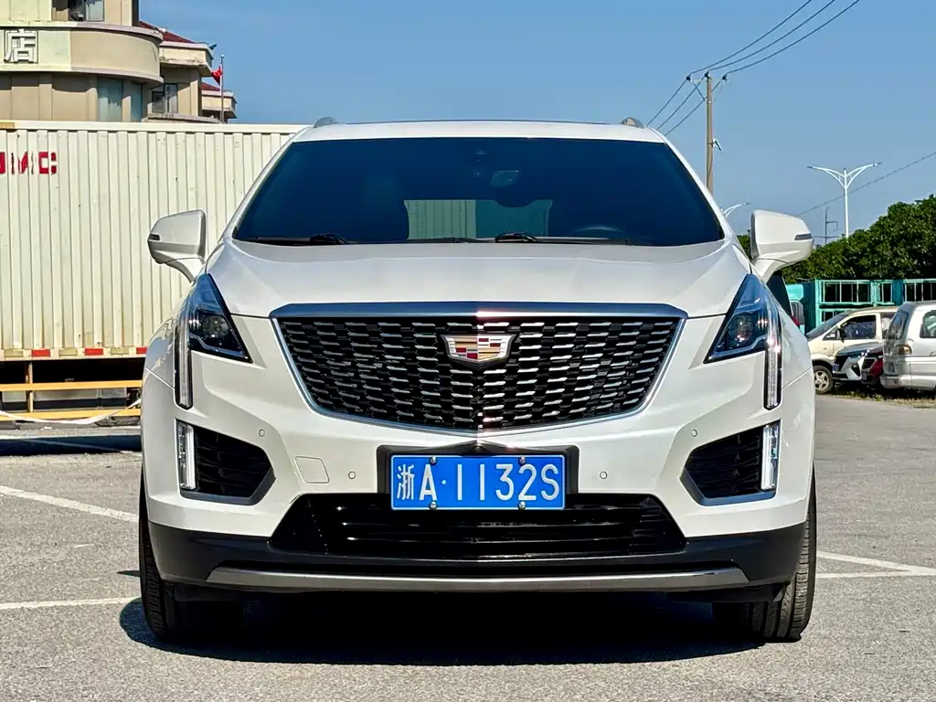 Cadillac XT5 2020 — фото 1