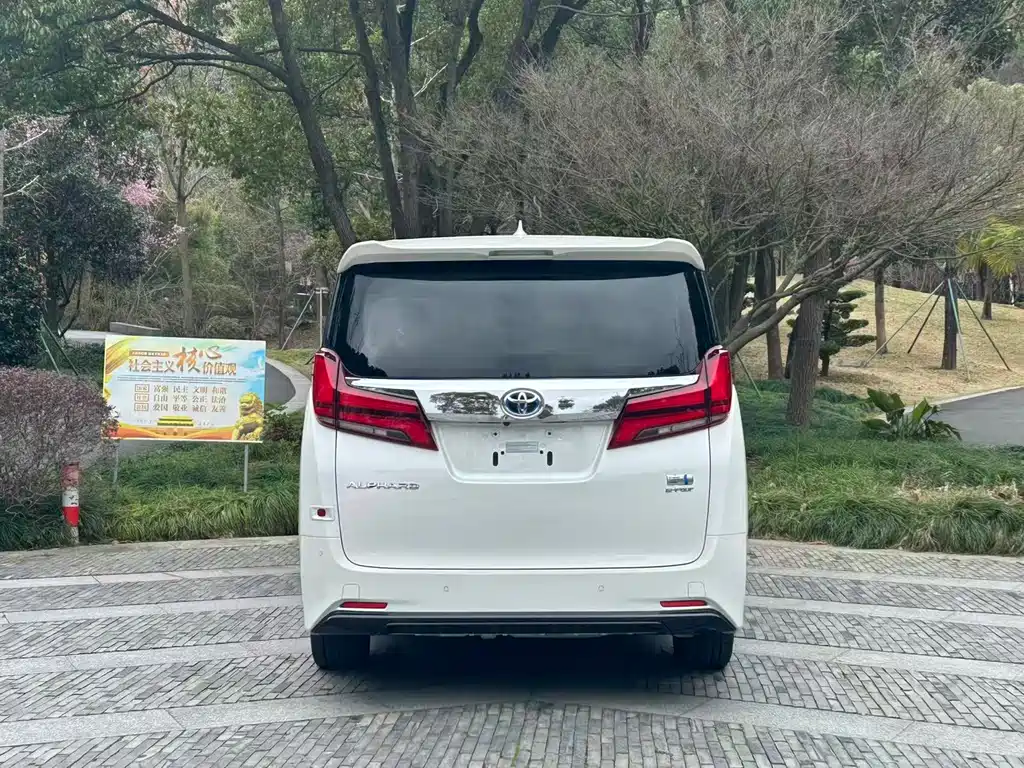 Toyota Alphard 2021 — фото 7