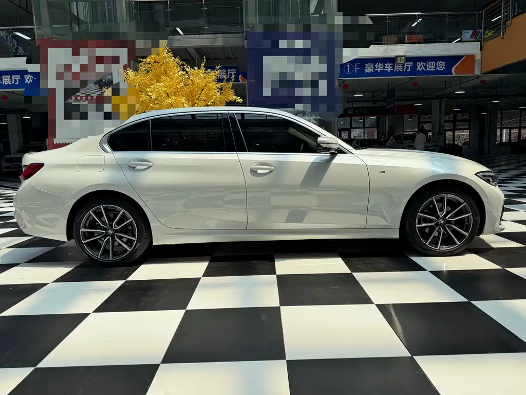 BMW 3 Series 2022