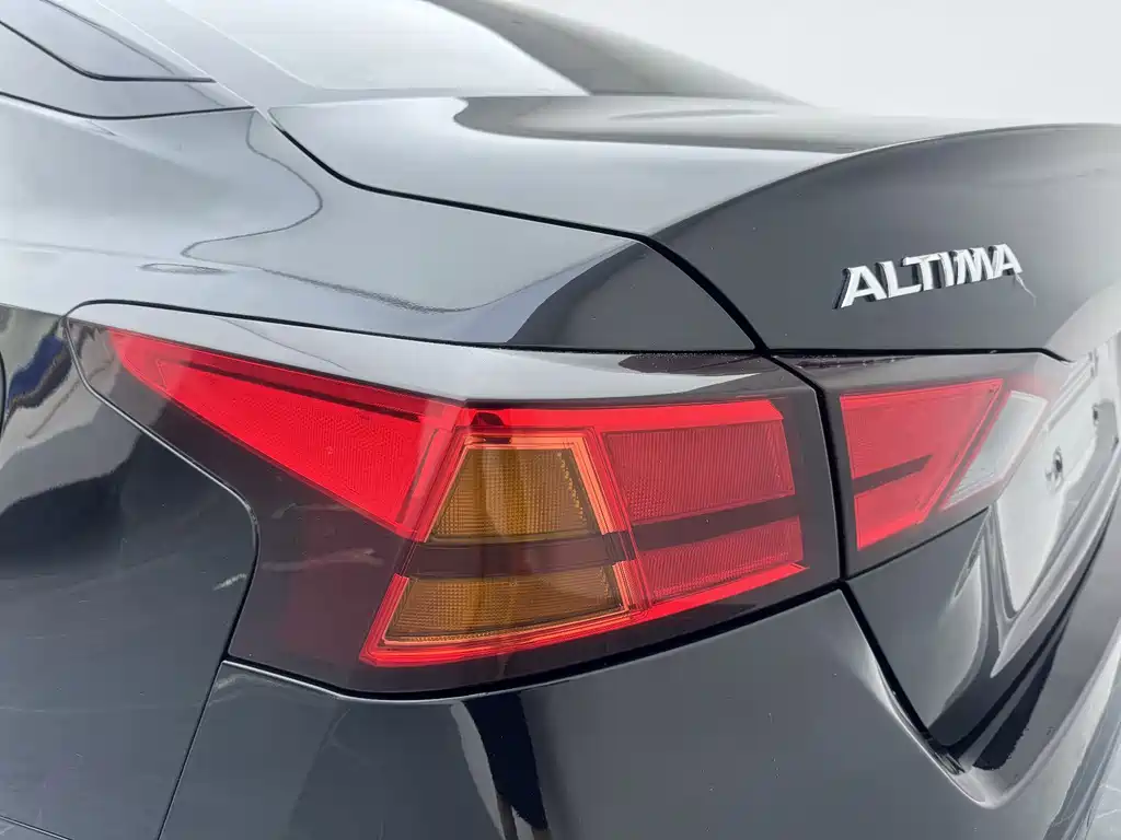 Nissan Teana 2022 — фото 16