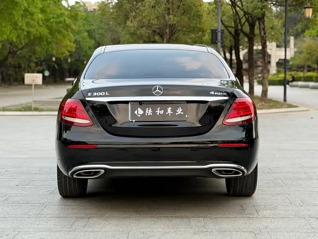 Mercedes-Benz E-Class 2018 — фото 22