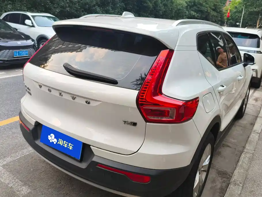 Volvo XC40 2021