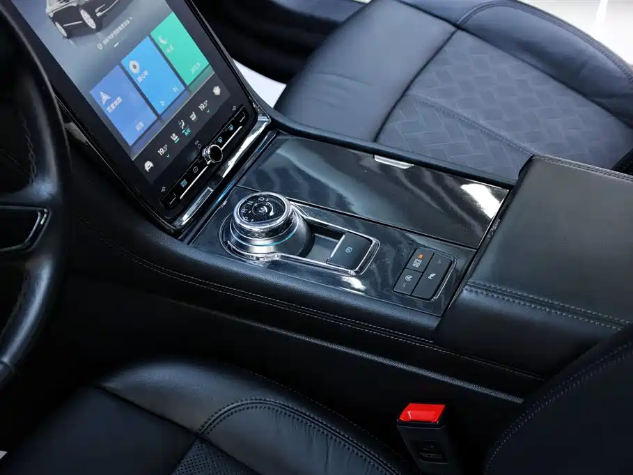 Ford Taurus 2020 — фото 22