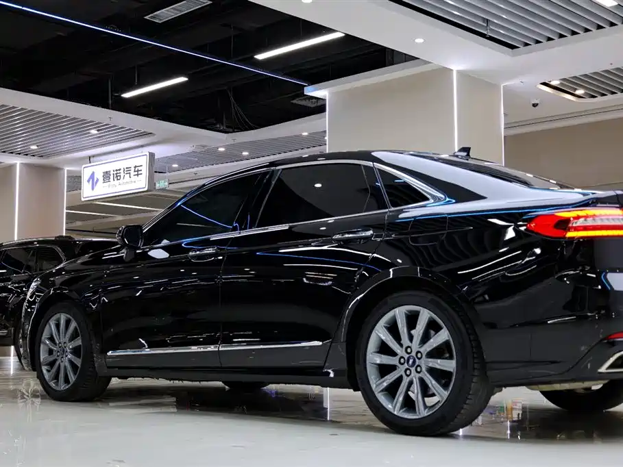 Ford Taurus 2020 — фото 12