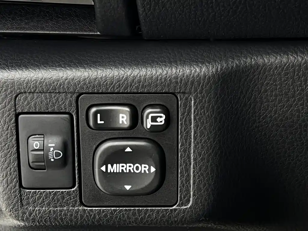 Toyota Yaris L 2021 — фото 17