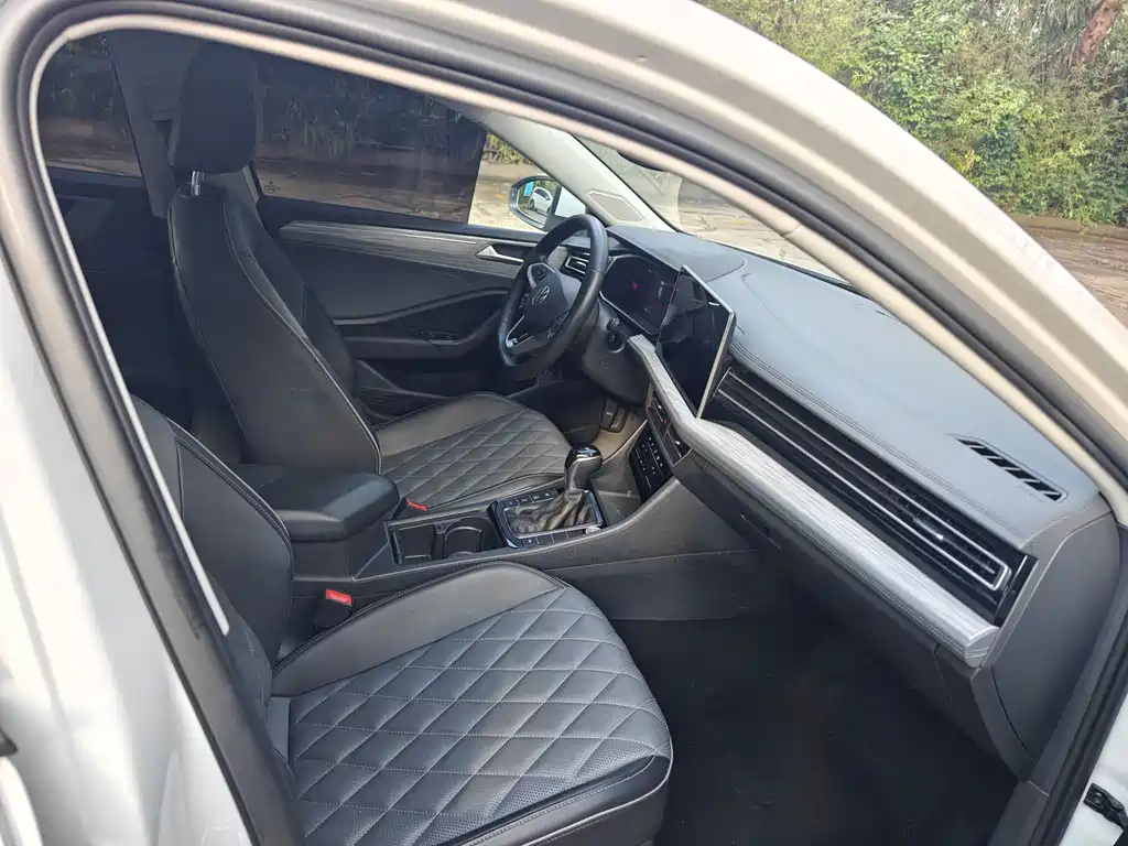 Volkswagen Sagitar 2023