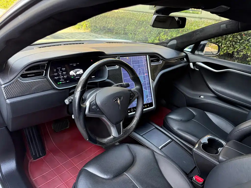 Tesla Model S 2014 — фото 10