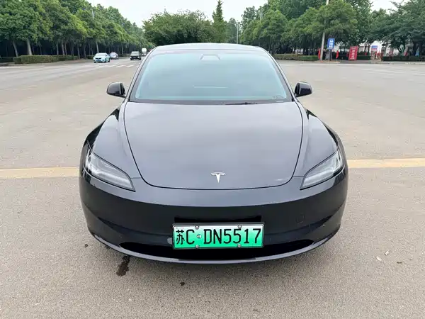 Tesla Model 3 2023