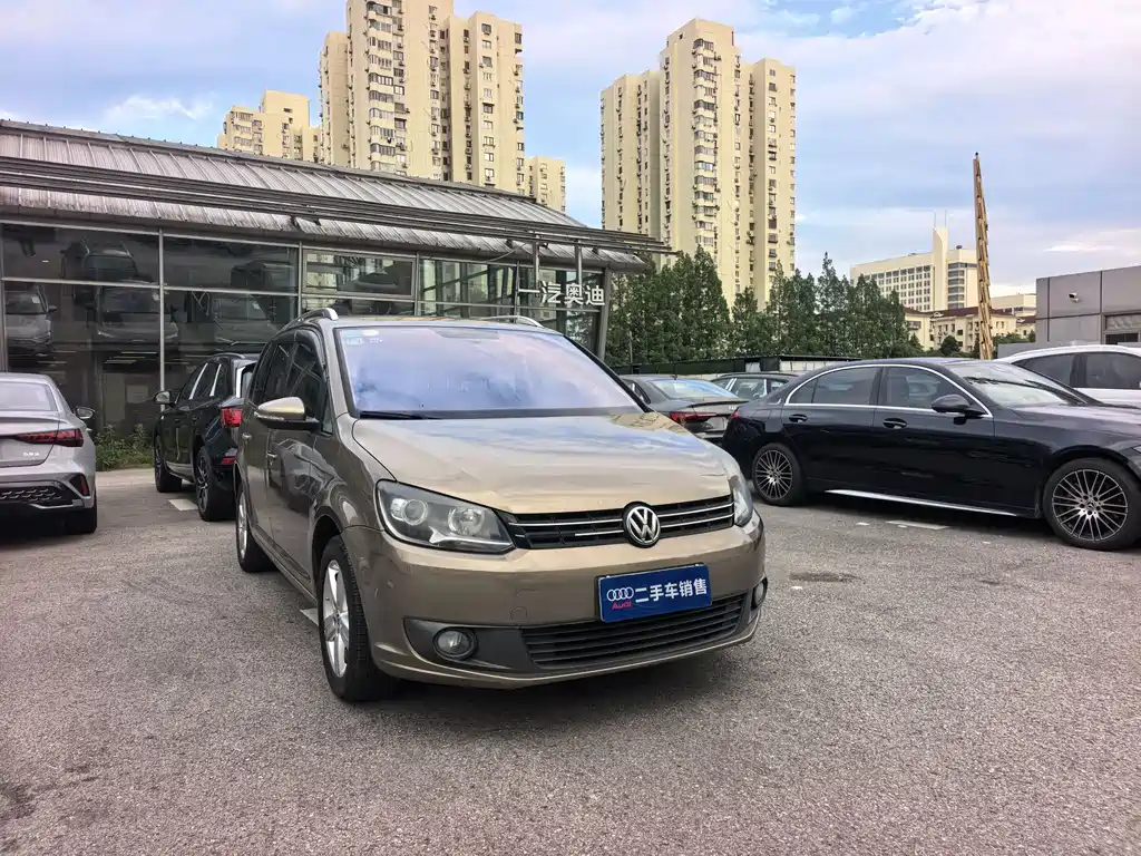 Volkswagen Touran 2015