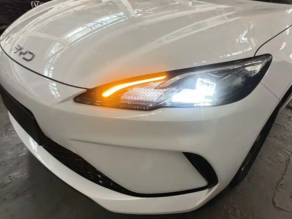 BYD Seal 05 DM-i 2026 — фото 24
