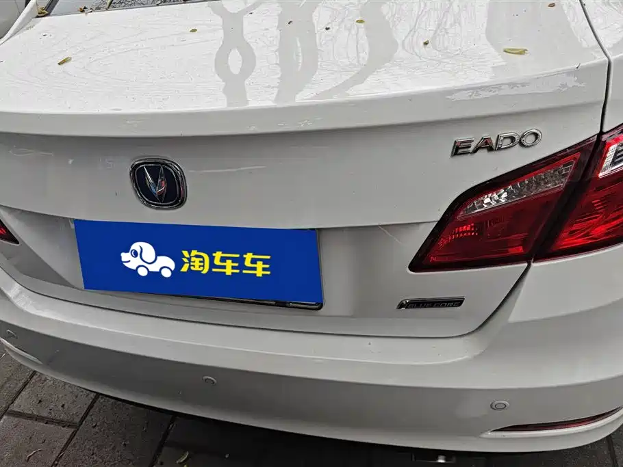 Changan Eado 2017 — фото 4