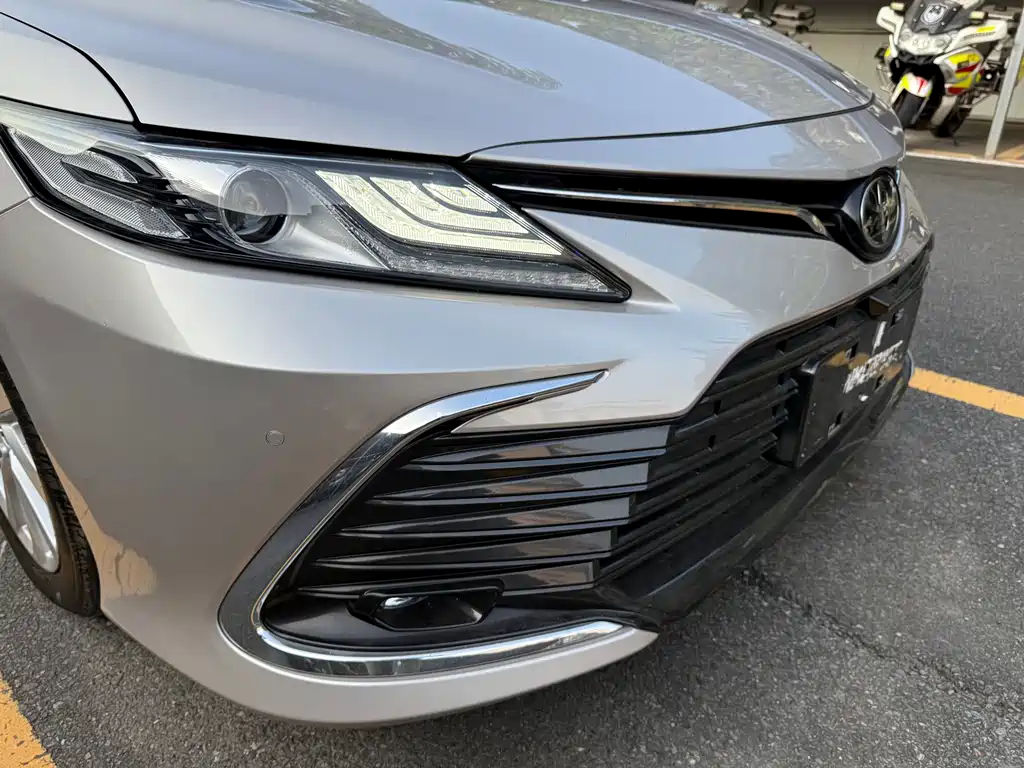 Toyota Camry 2023 — фото 14