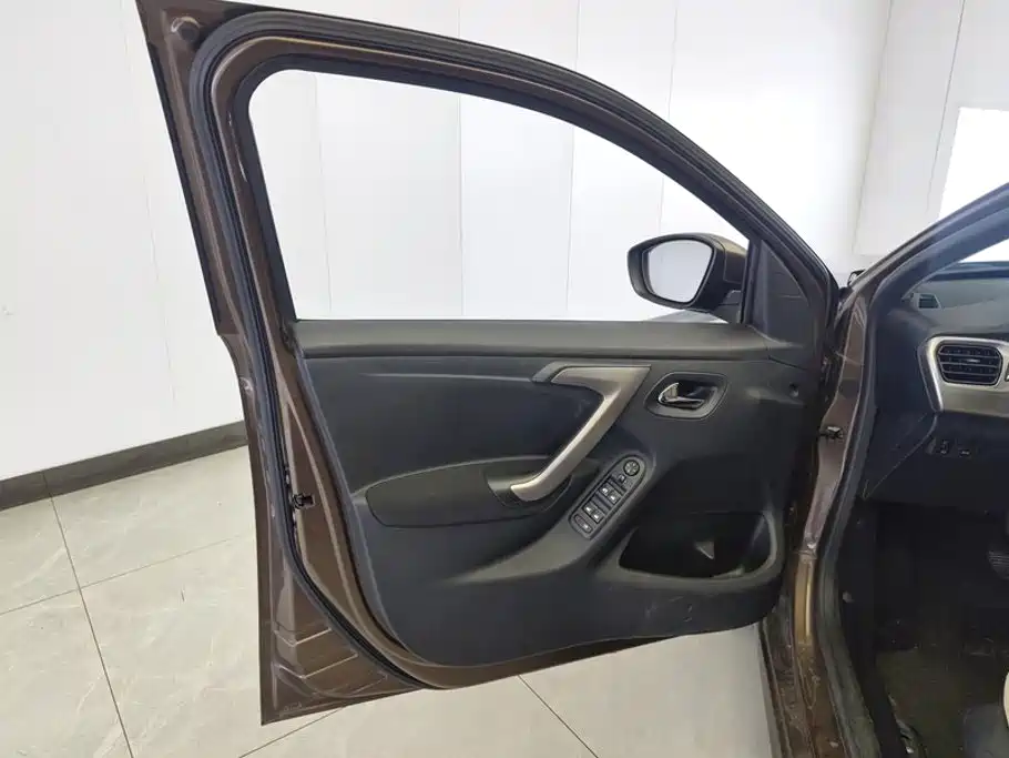 Peugeot 301 2014