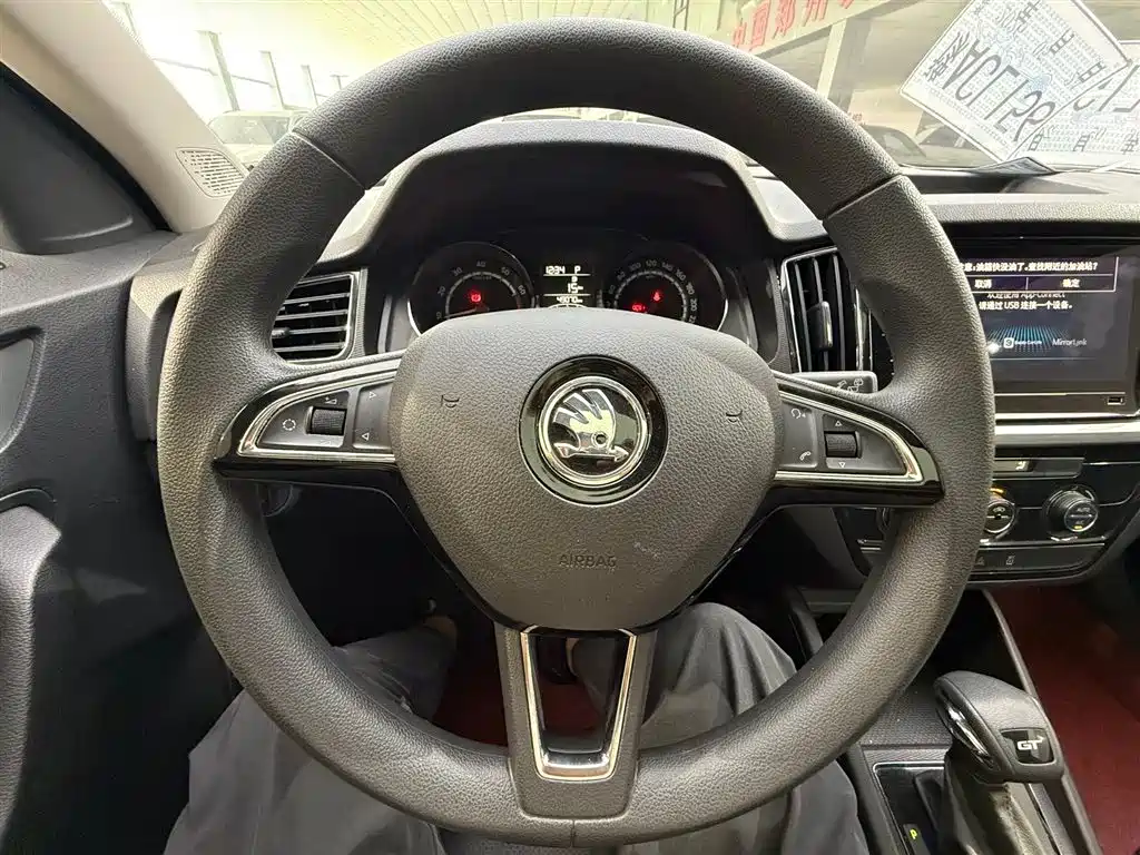 Skoda Kamiq 2022 — фото 11