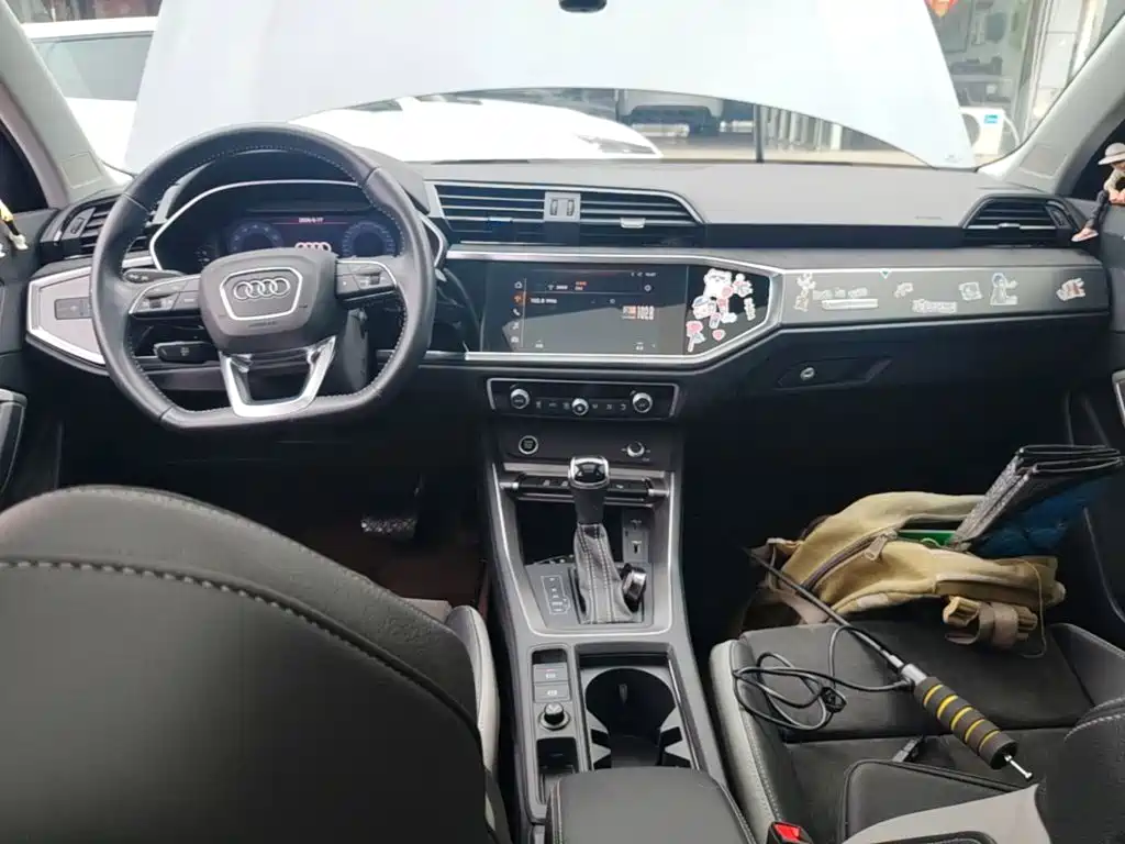 Audi Q3 2021 — фото 10