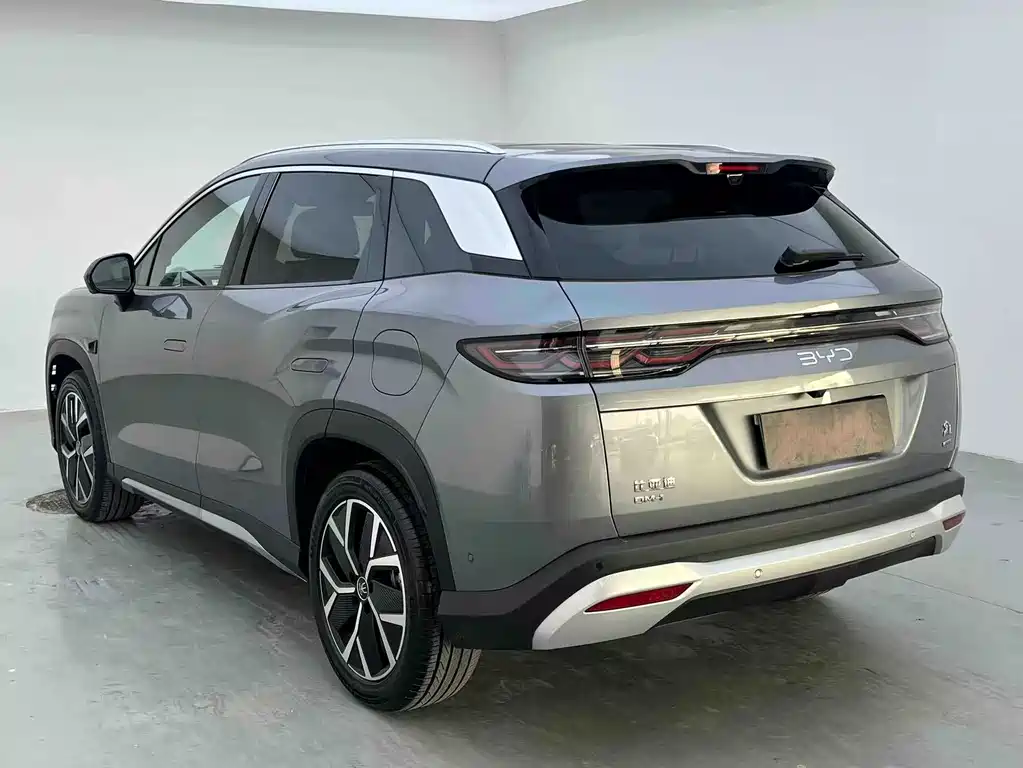 BYD L DM-i 2025 — фото 9