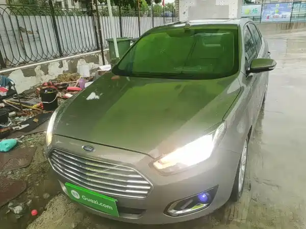 Ford Escort 2015