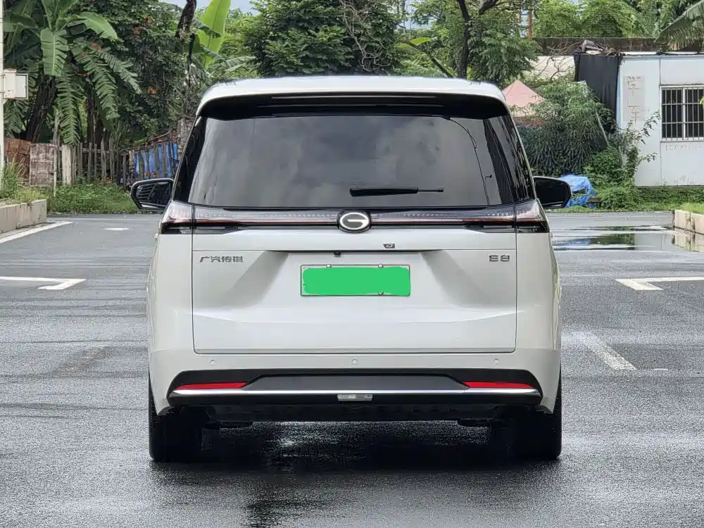 GAC Motor E8 PHEV 2023 — фото 10
