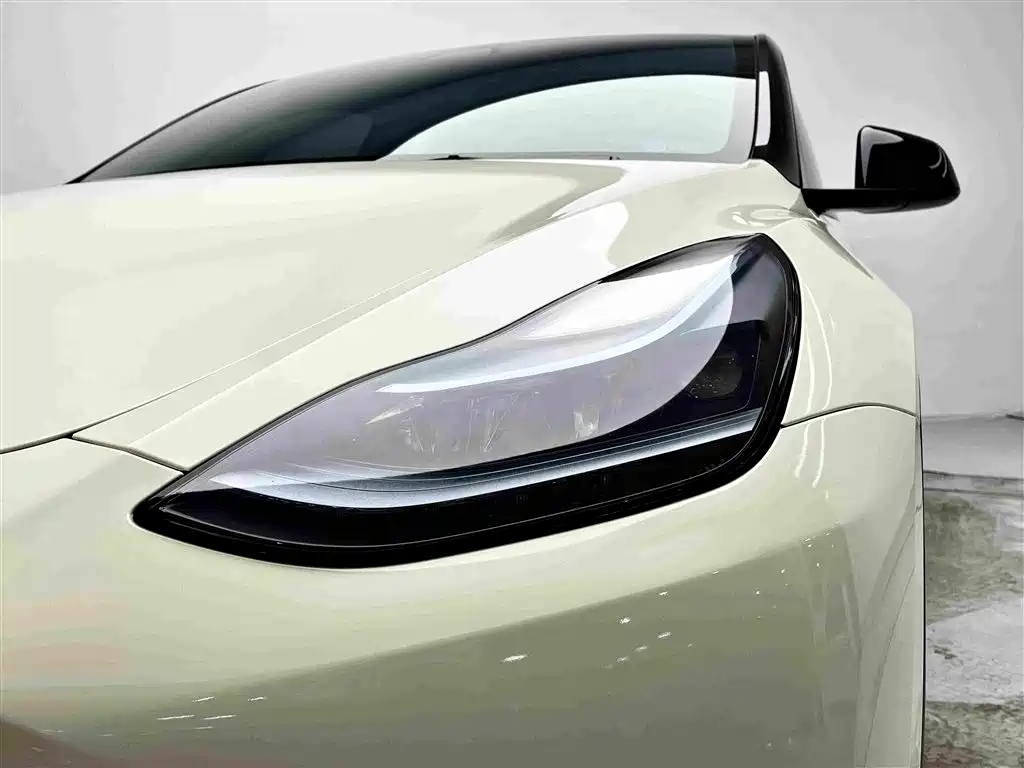 Tesla Model Y 2023 — фото 5