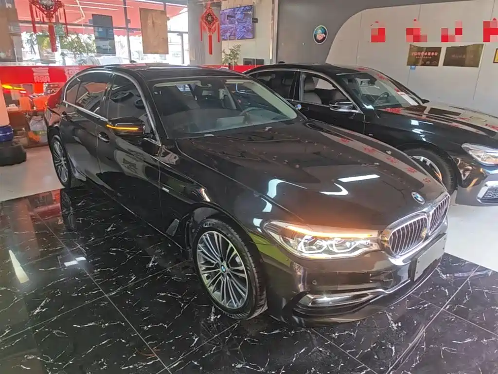 BMW 5 Series 2018 — фото 4