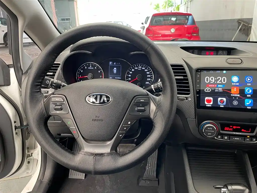 Kia K3 2019 — фото 13