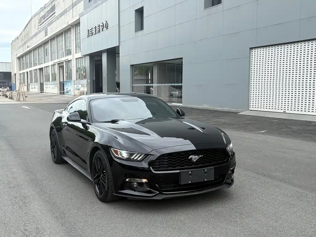 Ford Mustang 2019 — фото 3