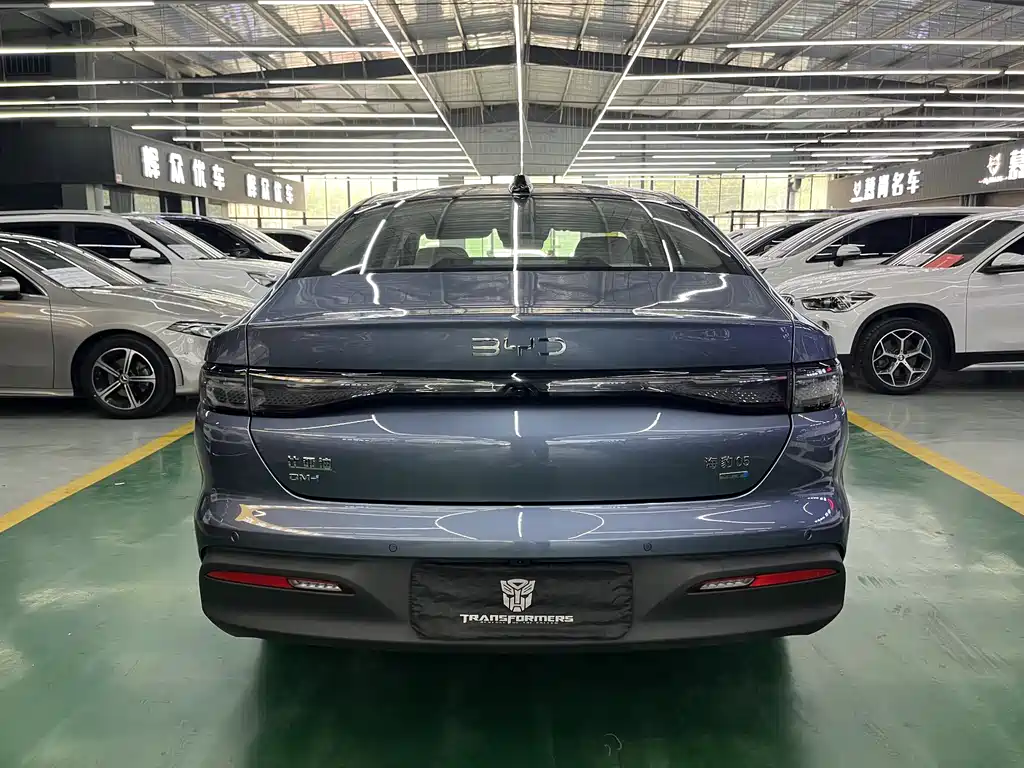 BYD Seal 05 DM-i 2025 — фото 6