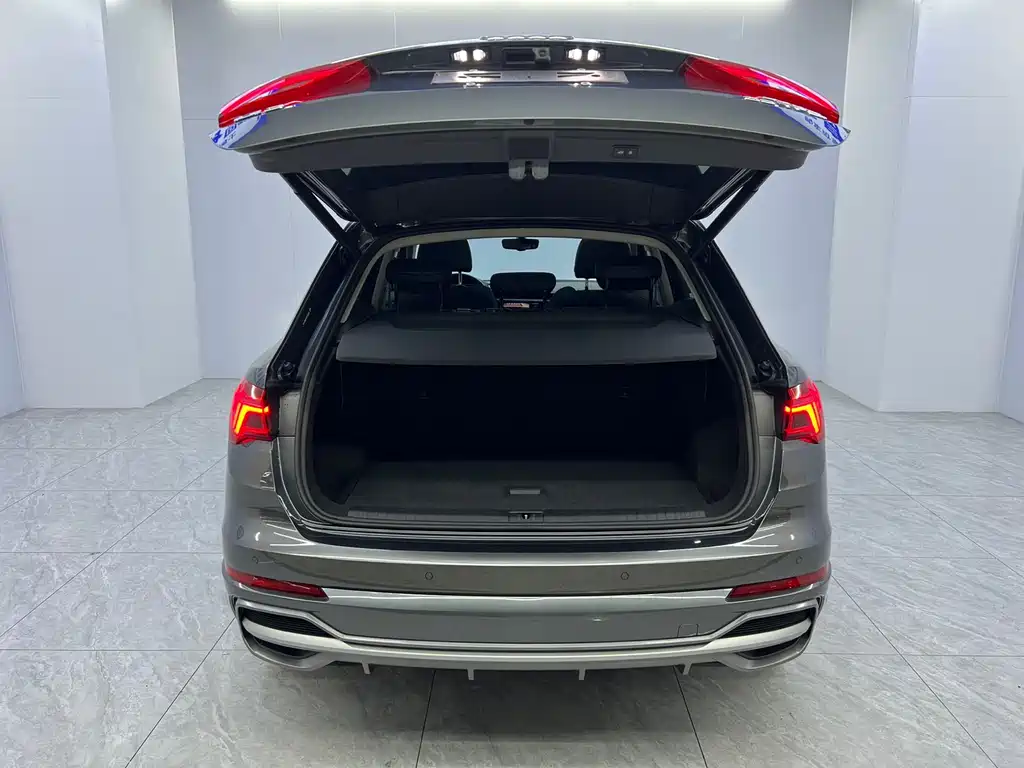 Audi Q3 2023 — фото 17