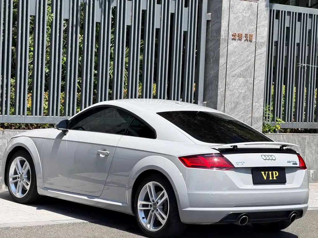 Audi TT 2015 — фото 10