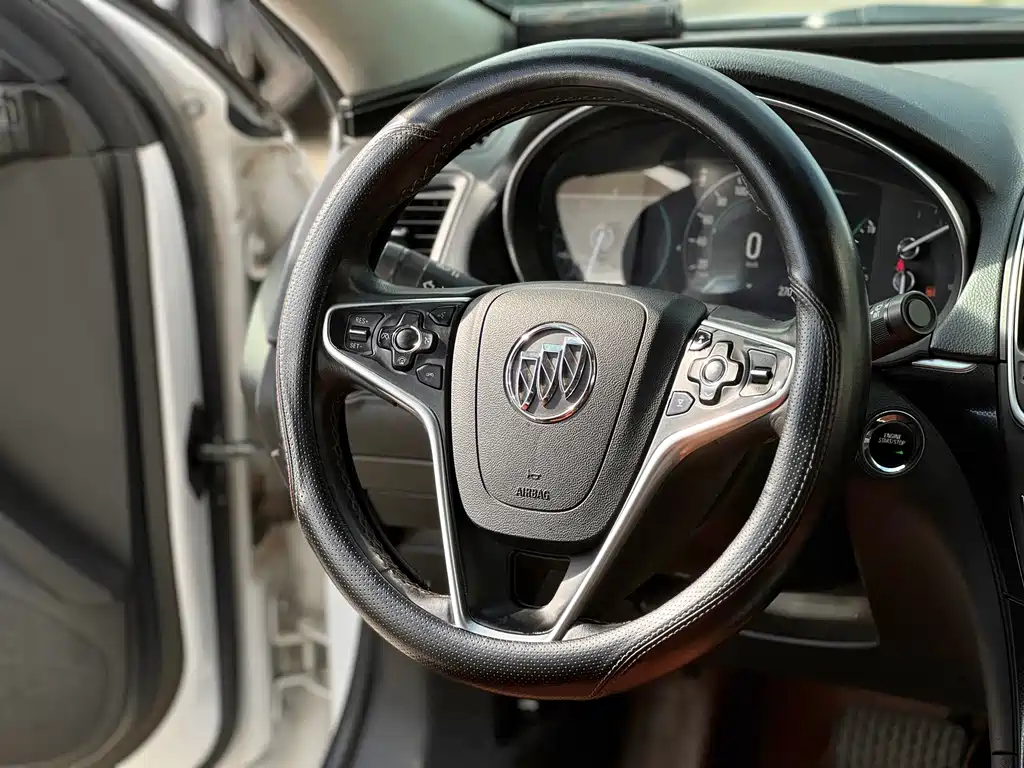 Buick Regal 2016 — фото 11